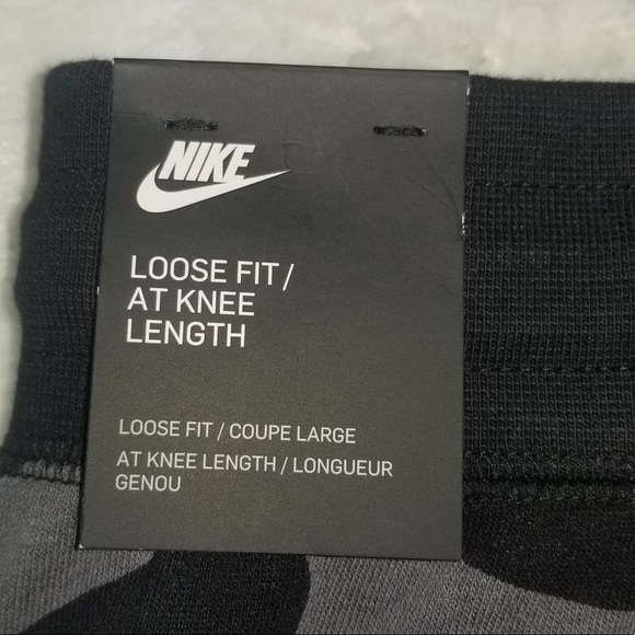 Standard fit at knee length nike 